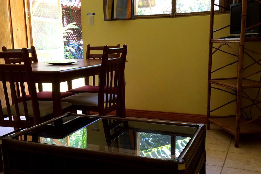 Las Casitas De Playa Negra Hostel