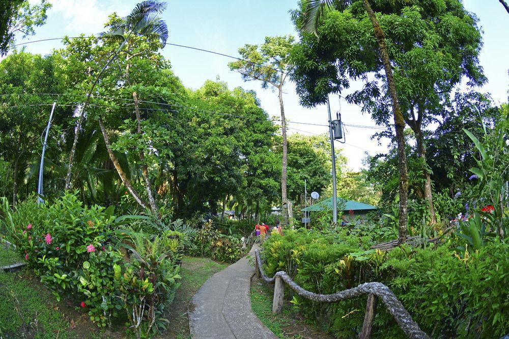Lodge Poor Man's Paradise