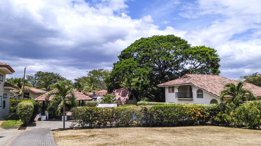 Apartment In Hermosa's Gardens