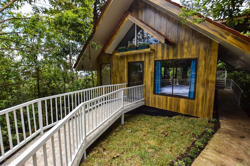 Arenal Waterfall Villa La Fortuna