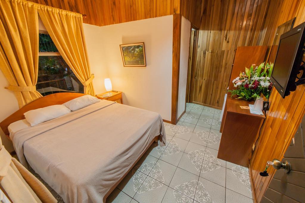 Cabinas Eddy Monteverde