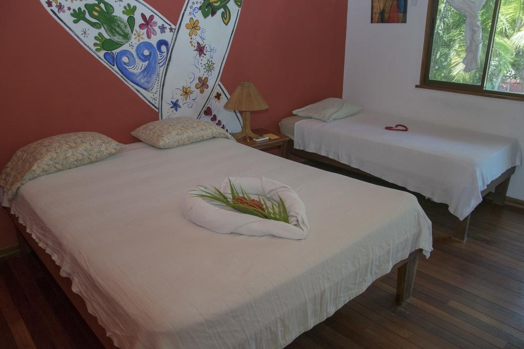 Pelican Beachfront Hotel 3*