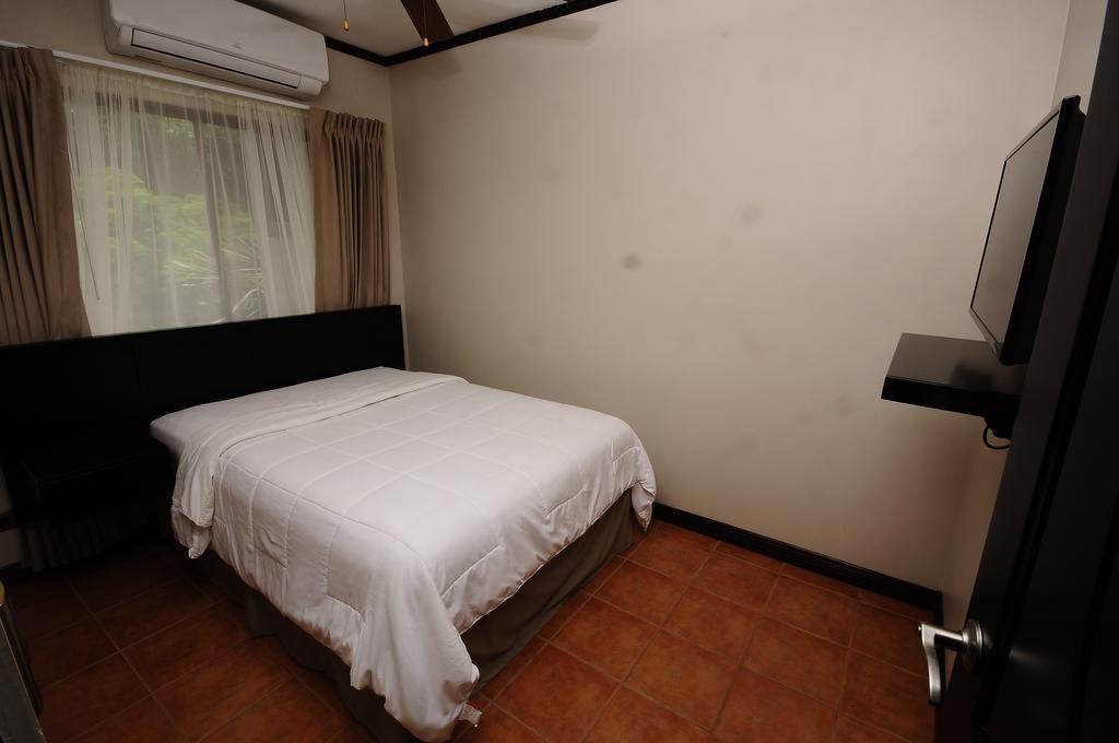 Colono Beach 3*