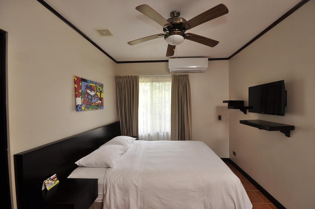Colono Beach Hotel 3*