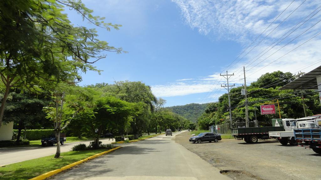Colono Beach Hotel 3*