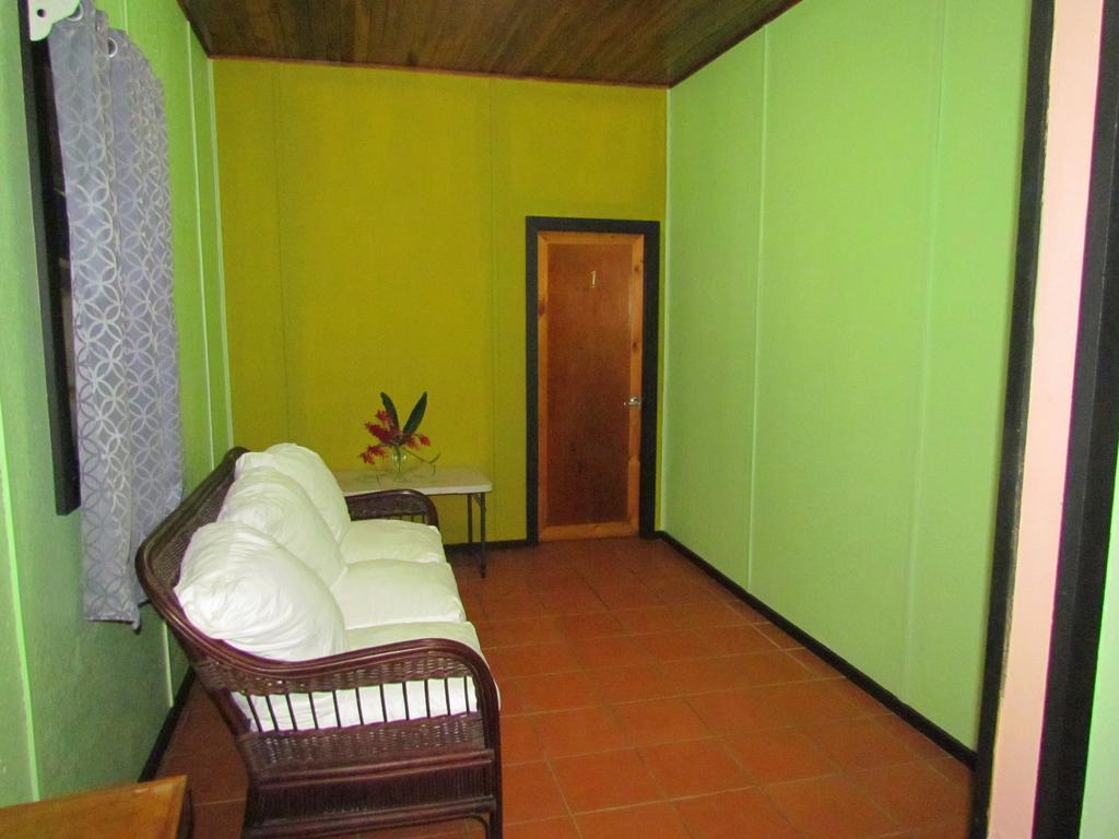 Hotel Kacha Front