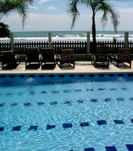 Paloma Blanca 4d Apartment