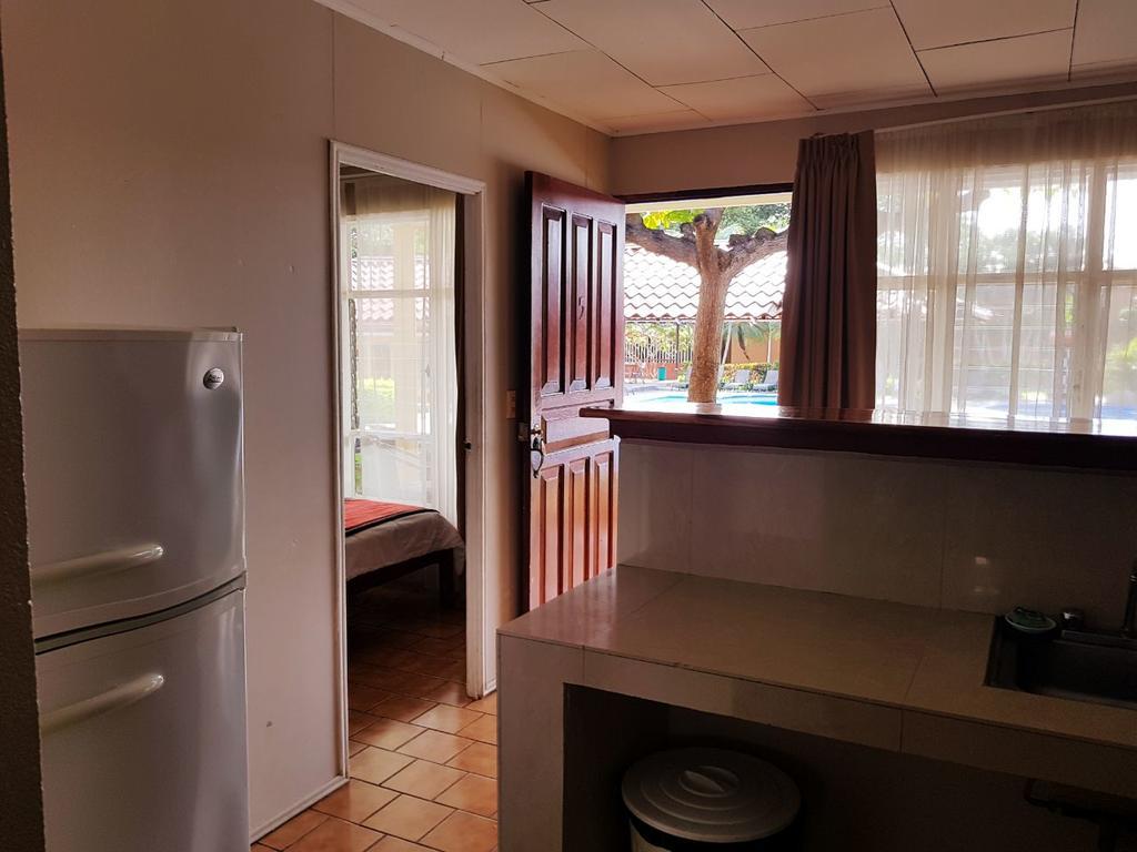 Hotel & Huetares