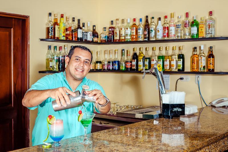 Occidental Papagayo (adults Only)