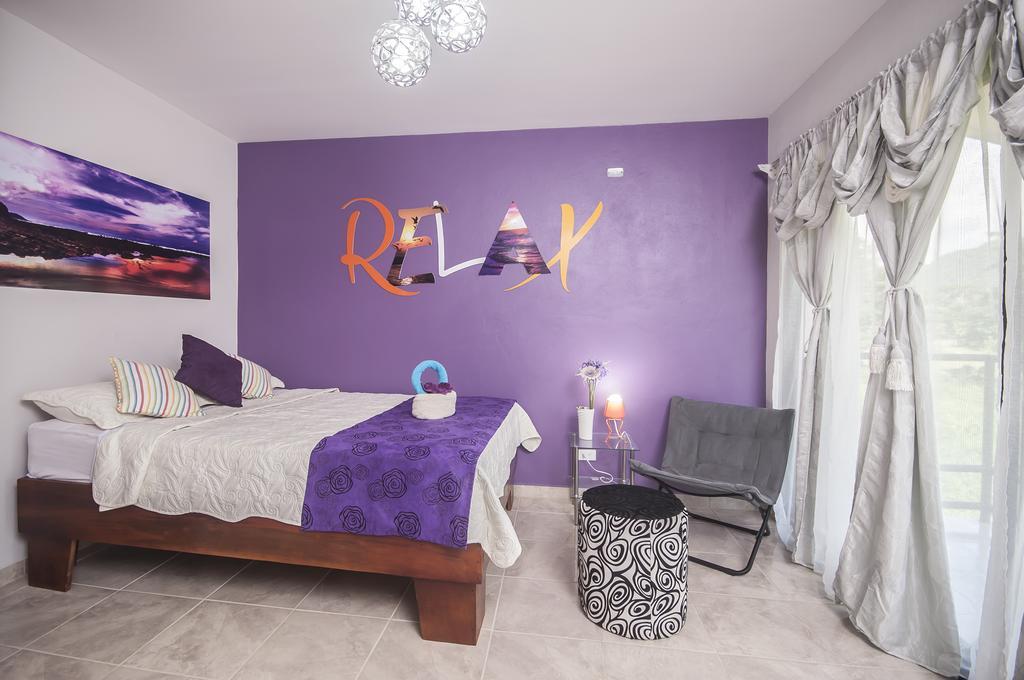 Izus Place Inn 3*