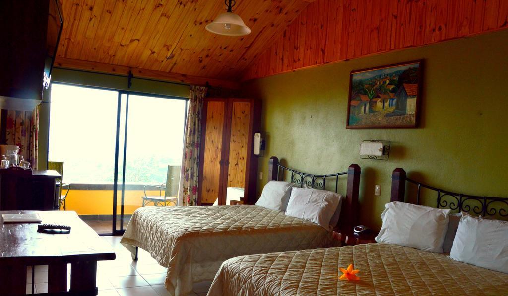 Hotel Guayabo 3*