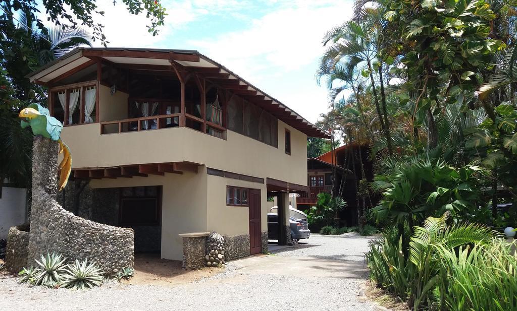 Perla Negra Beach Front Hotel 3*