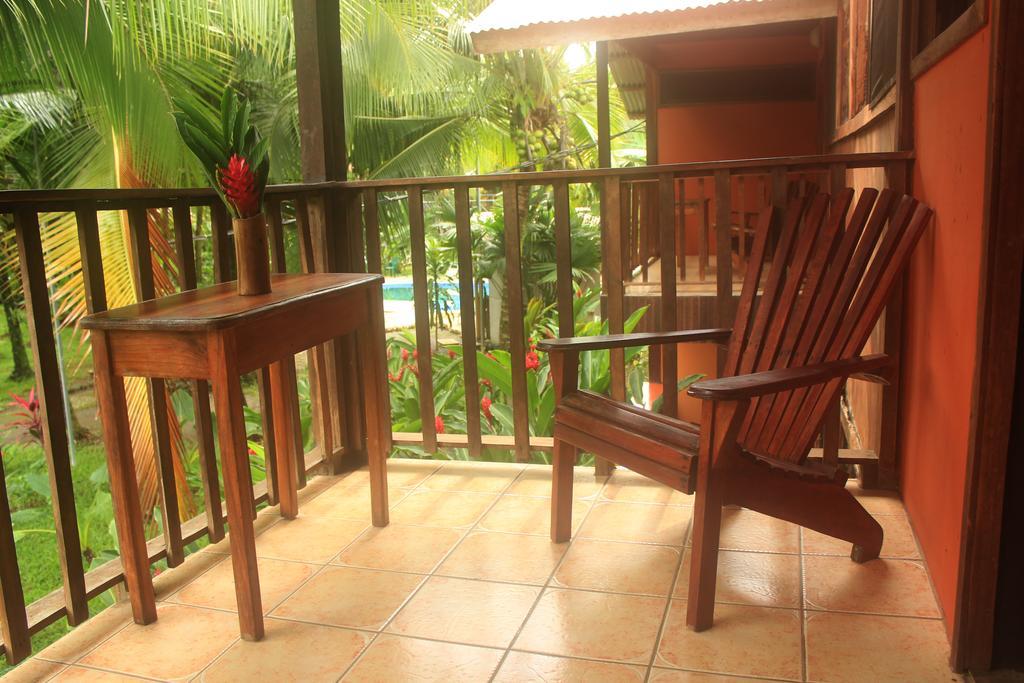 Perla Negra Beach Front Hotel 3*
