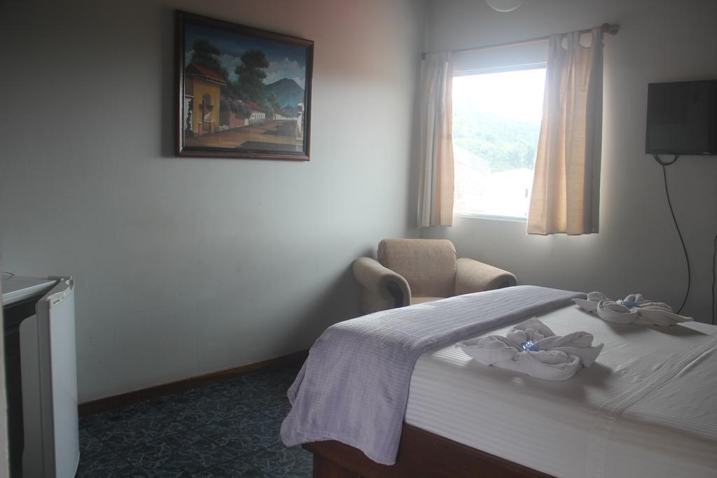 Reventazon Guest house