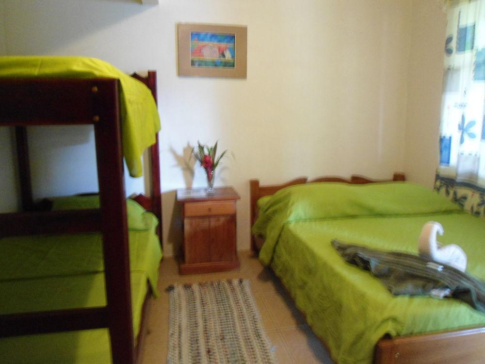 Cabinas Pura Vida Tour Operator Hotel Drake Bay