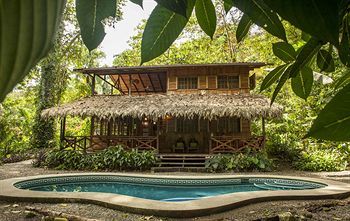 La Kukula Hotel