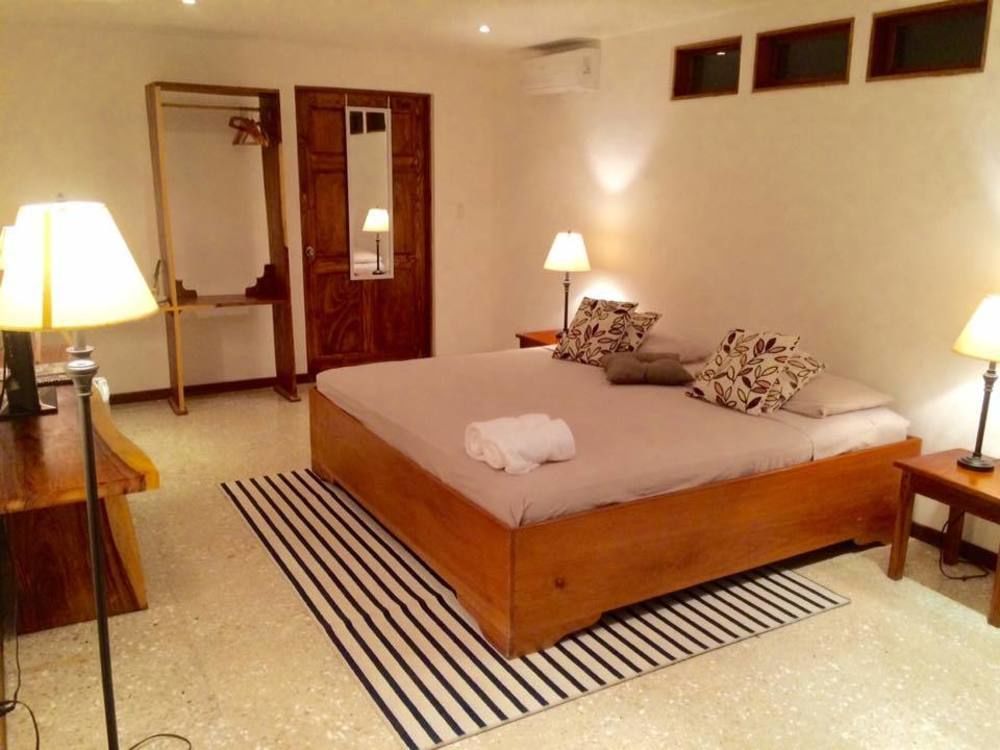 Casa Blanca Hotel Tamarindo