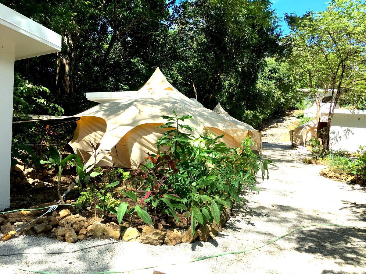 Luxury tent Driftwood Glamping & Boutique Playa Guiones