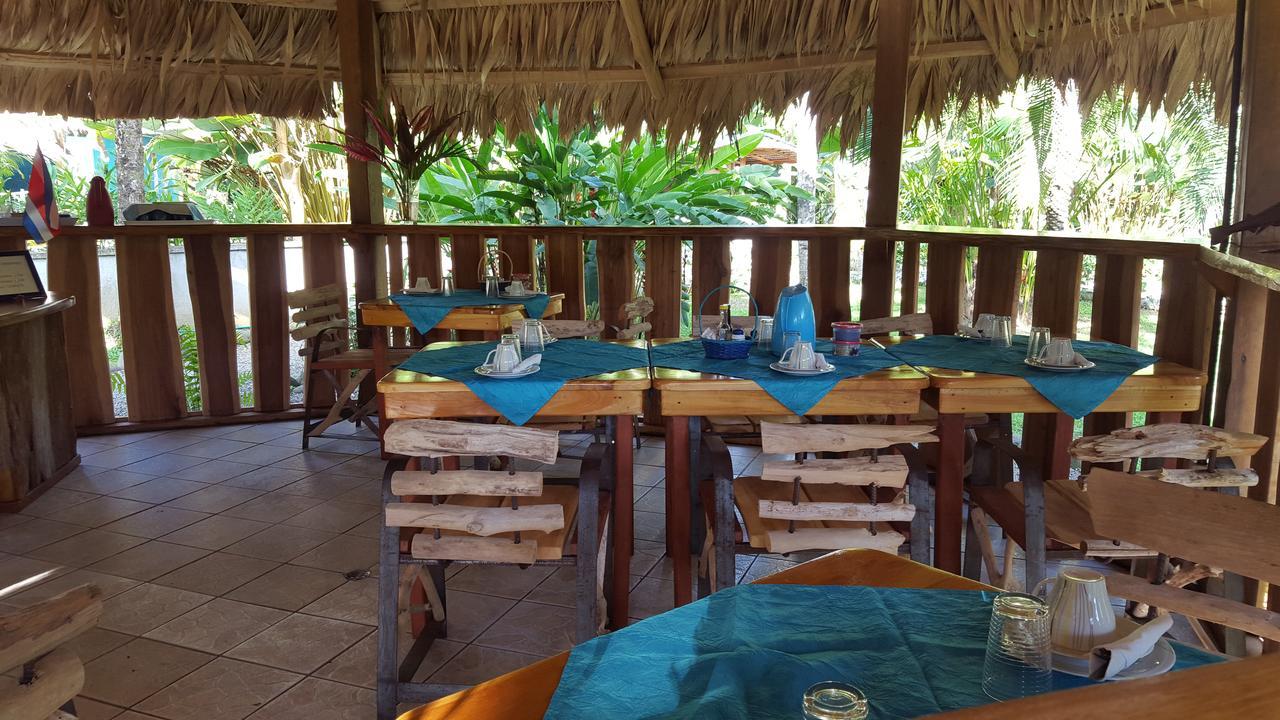 3 Bamboo Eco Cahuita