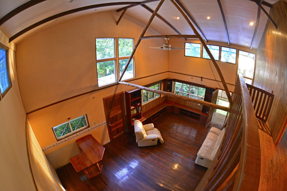 Lodge Poor Man's Paradise *