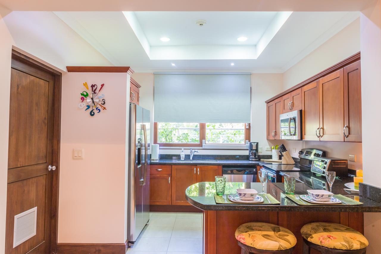 Luxury Terrace, Access - M10 Apartment *