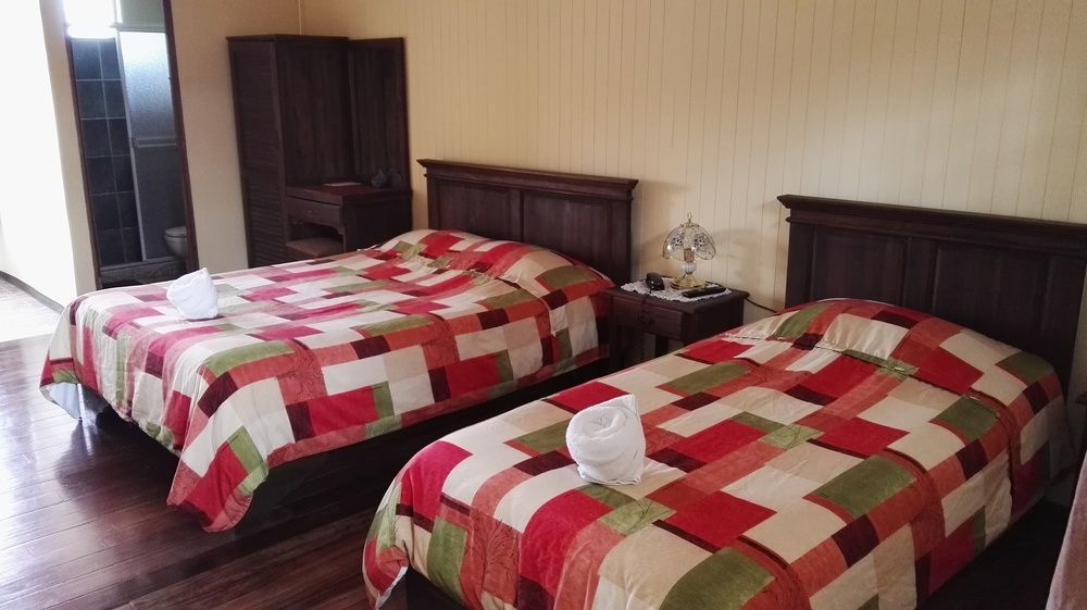 Hotel Brumas Cartago