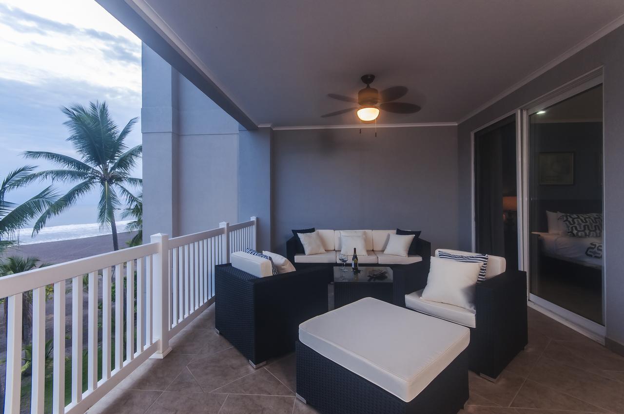 The Palms 402 By Dream Makers