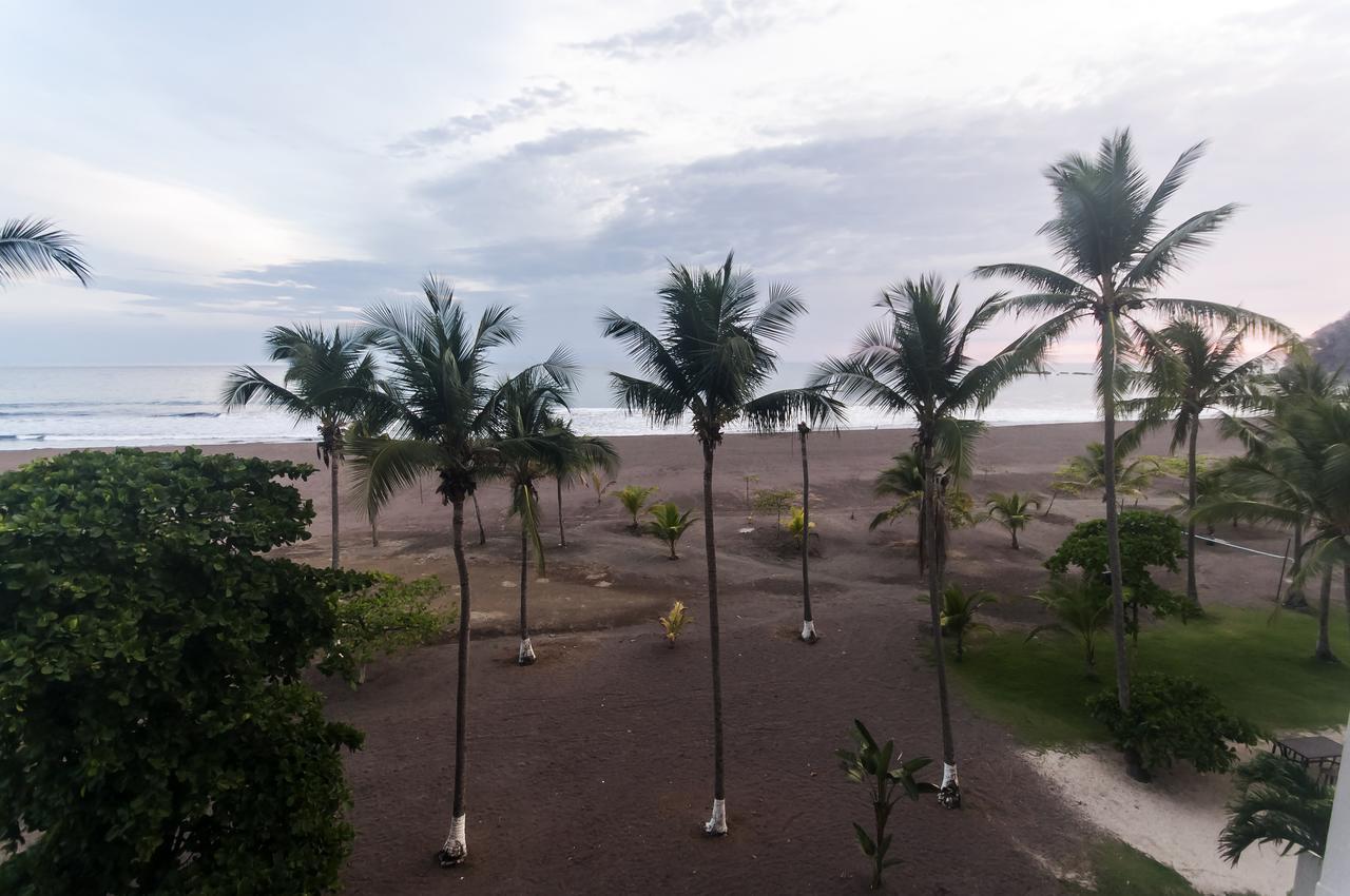 The Palms 402 By Dream Makers