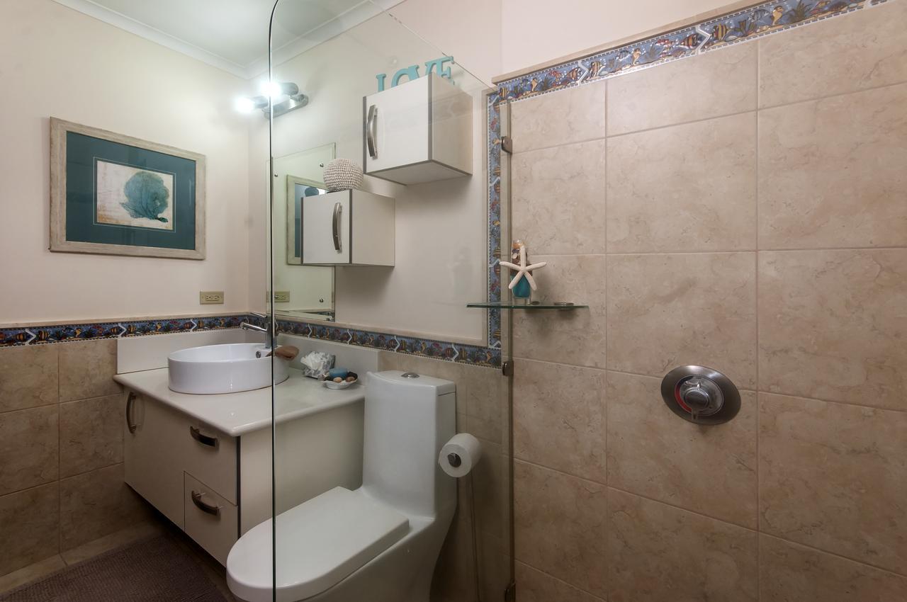 Apartment The Palms 402 By Dream Makers