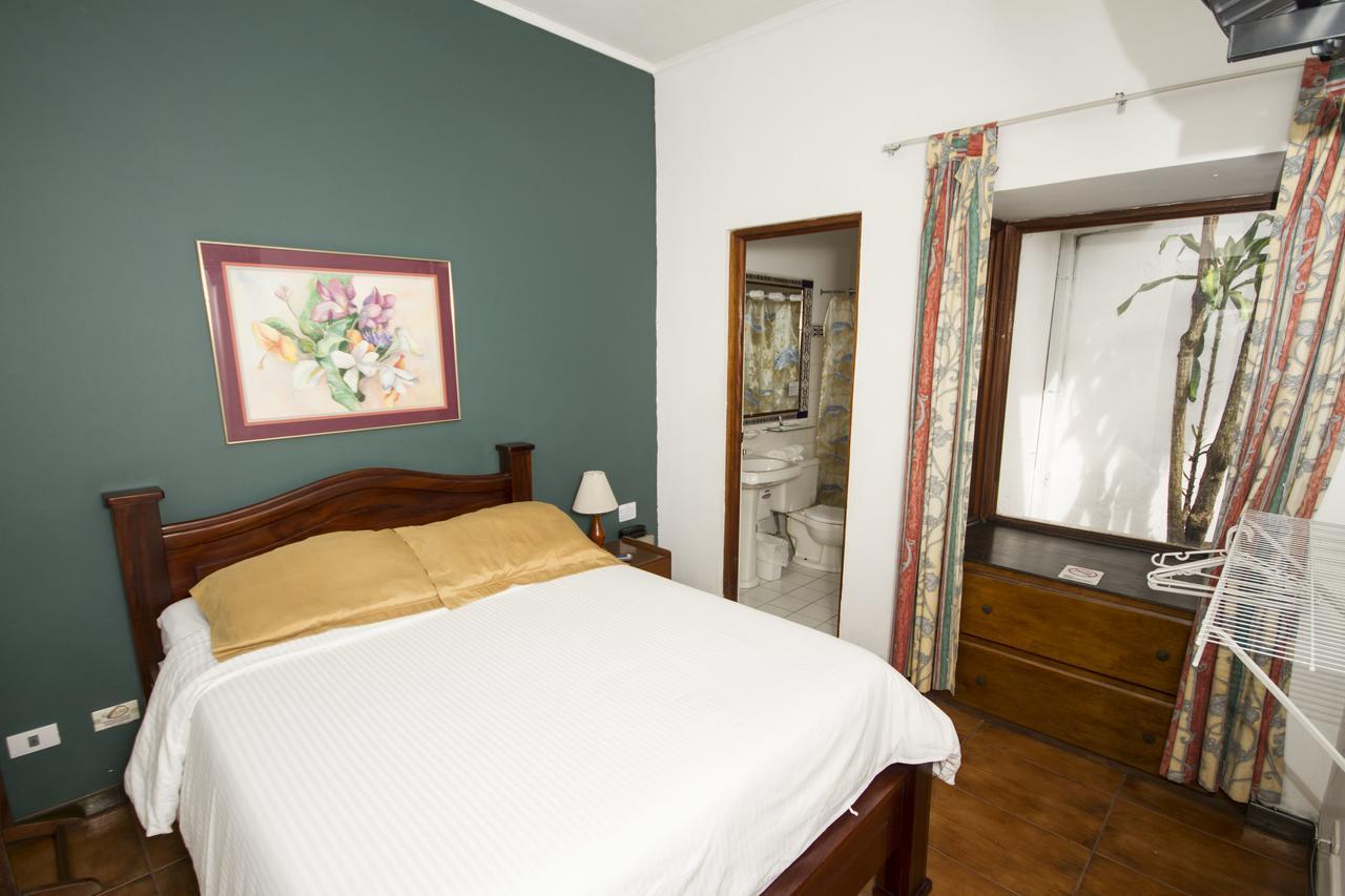 Hotel 1492 3*