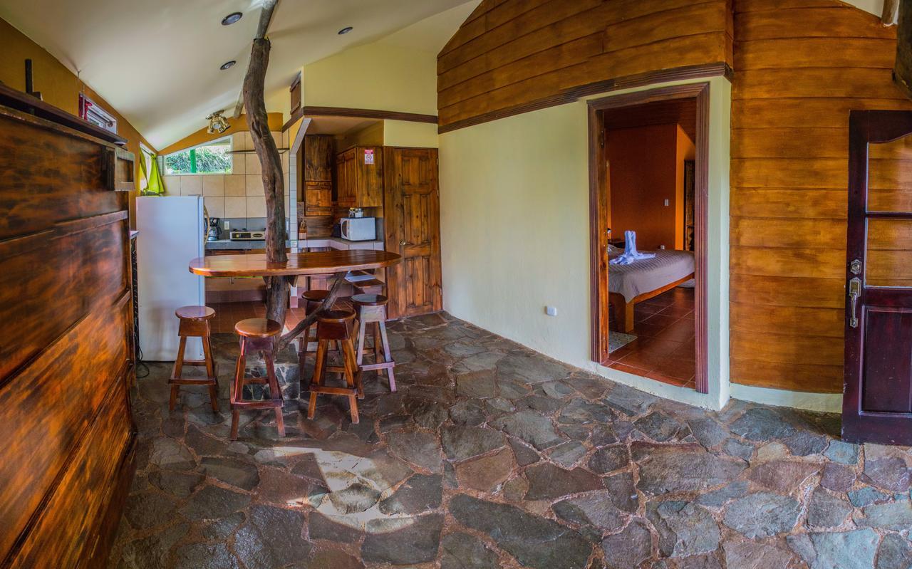 Lodge Rainbow Valley Costa Rica