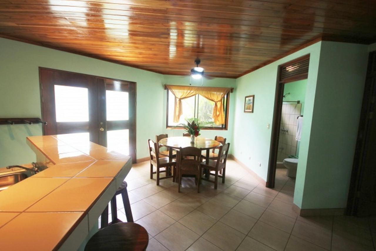 Paradise Lodge