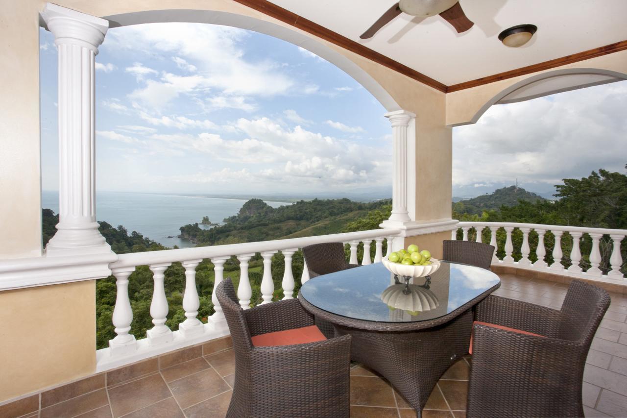 Villa Pacifico Colonial