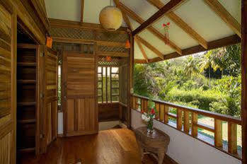 La Finca Chica Hotel 3*