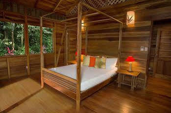 La Finca Chica Hotel 3*