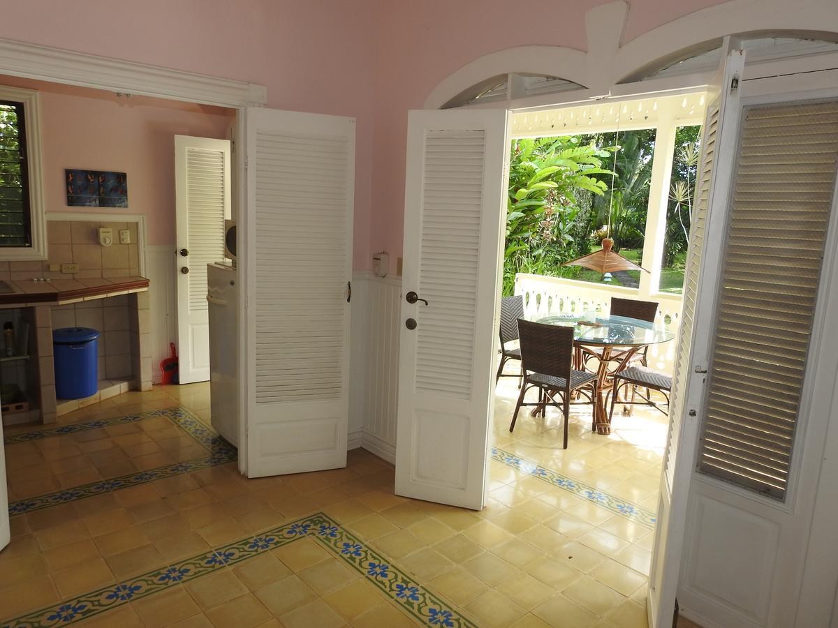 Playa Negra Lodge