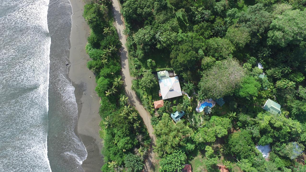 Playa Negra Lodge