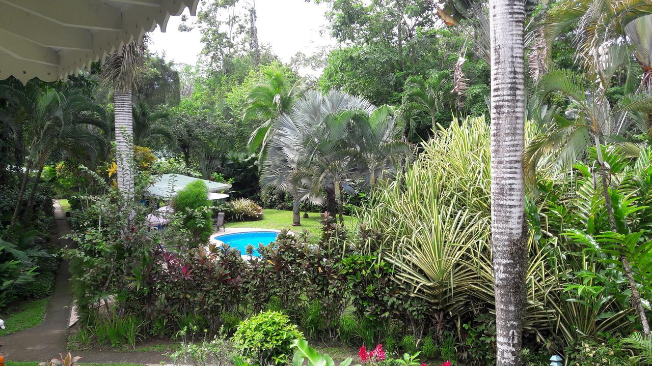 Playa Negra Lodge