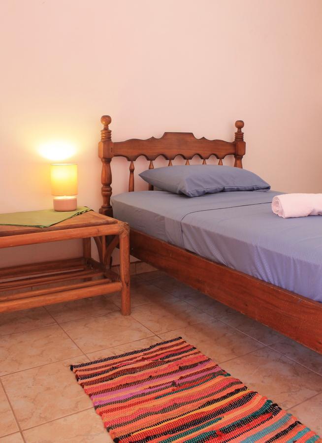 Hotel Bahia Beachfront 2*