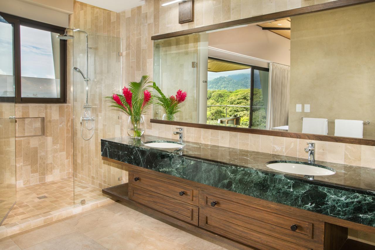 Three Sixty - Adults Only 4*
