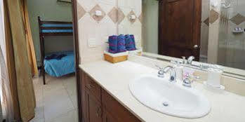 Luxury Terrace, Access - M10 * Jaco