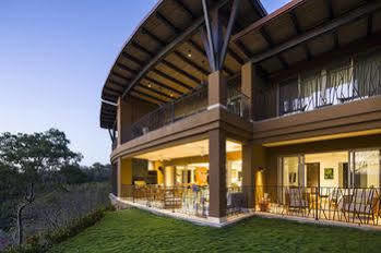 Hotel Papagayo Luxury 4*