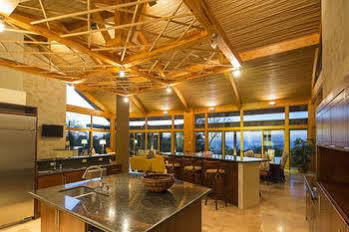 Papagayo Luxury 4* Papagayo Bay