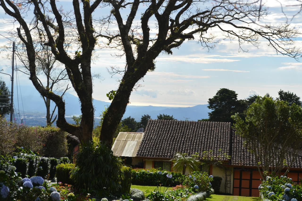 Finca Paraiso Mountain Retreat Near San Jose Airport 5* Birri