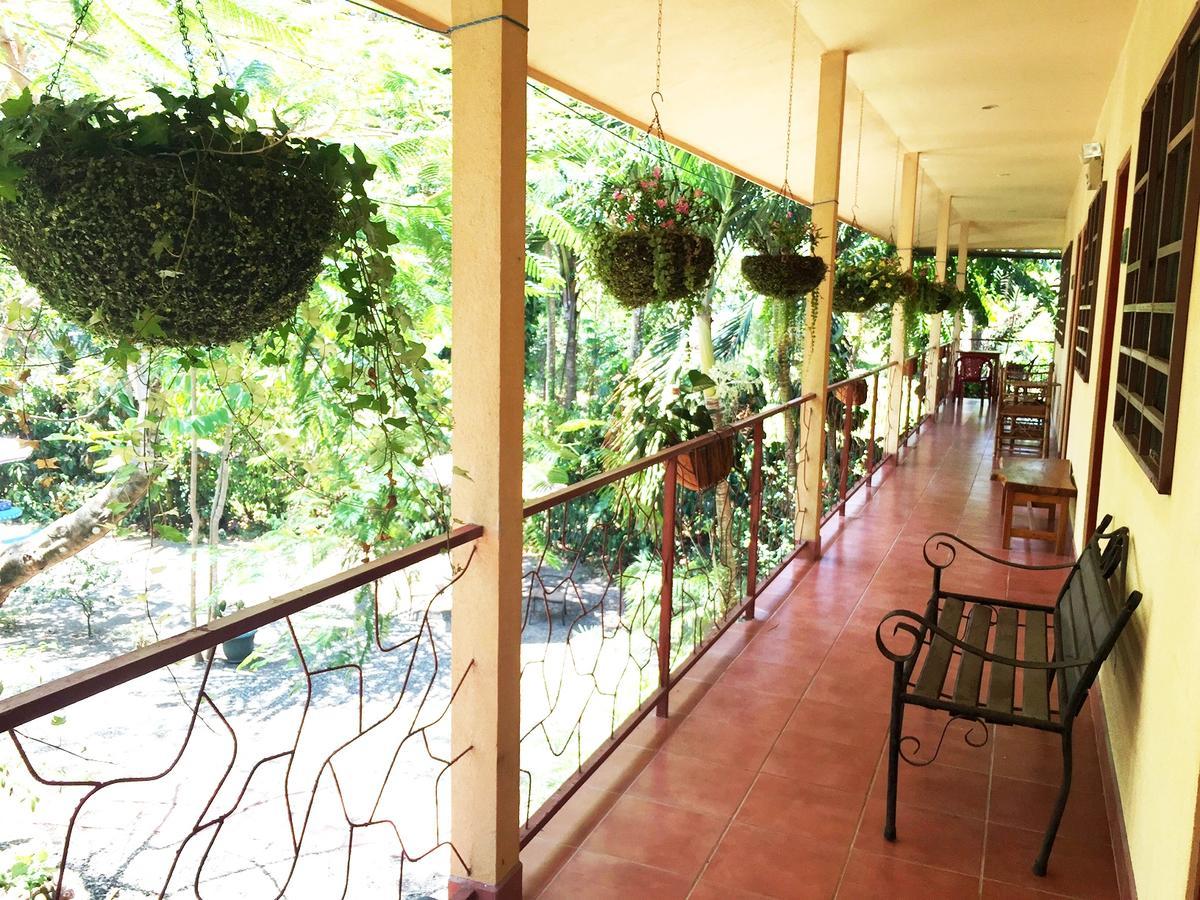 Tropical Sands Hotel