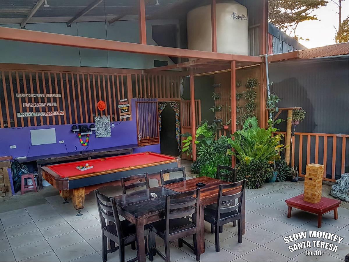 Slow Monkey Guest house