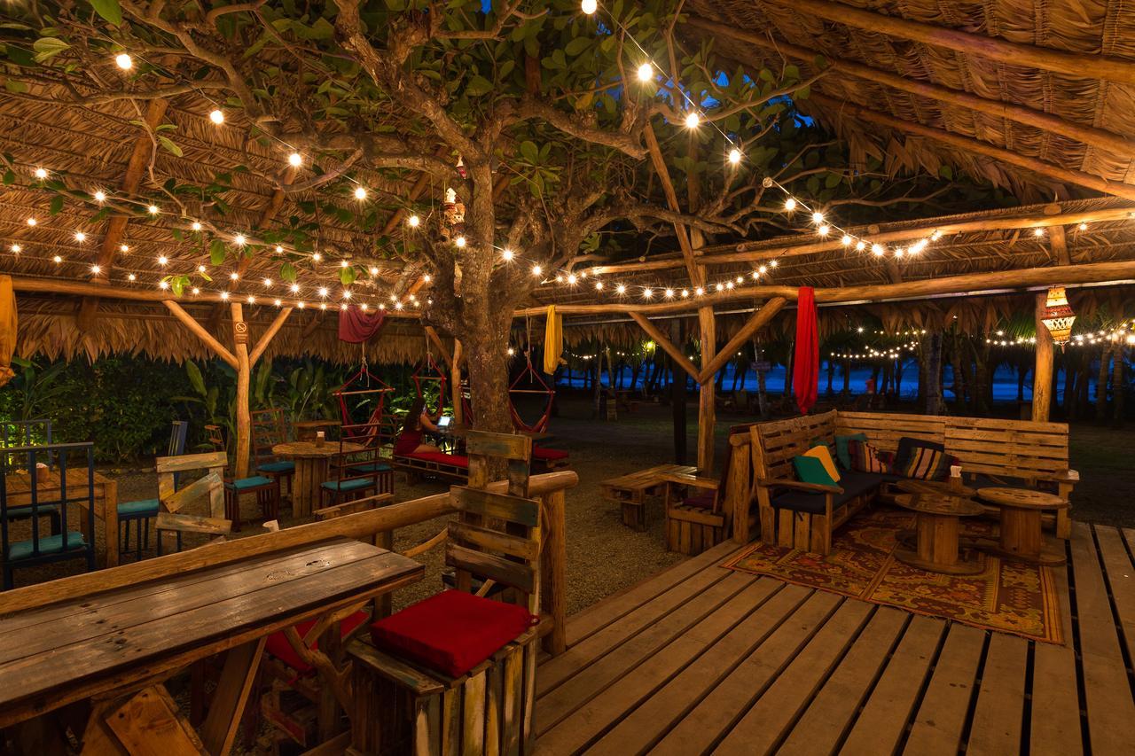 Playa 506 Beachfront Hostel *
