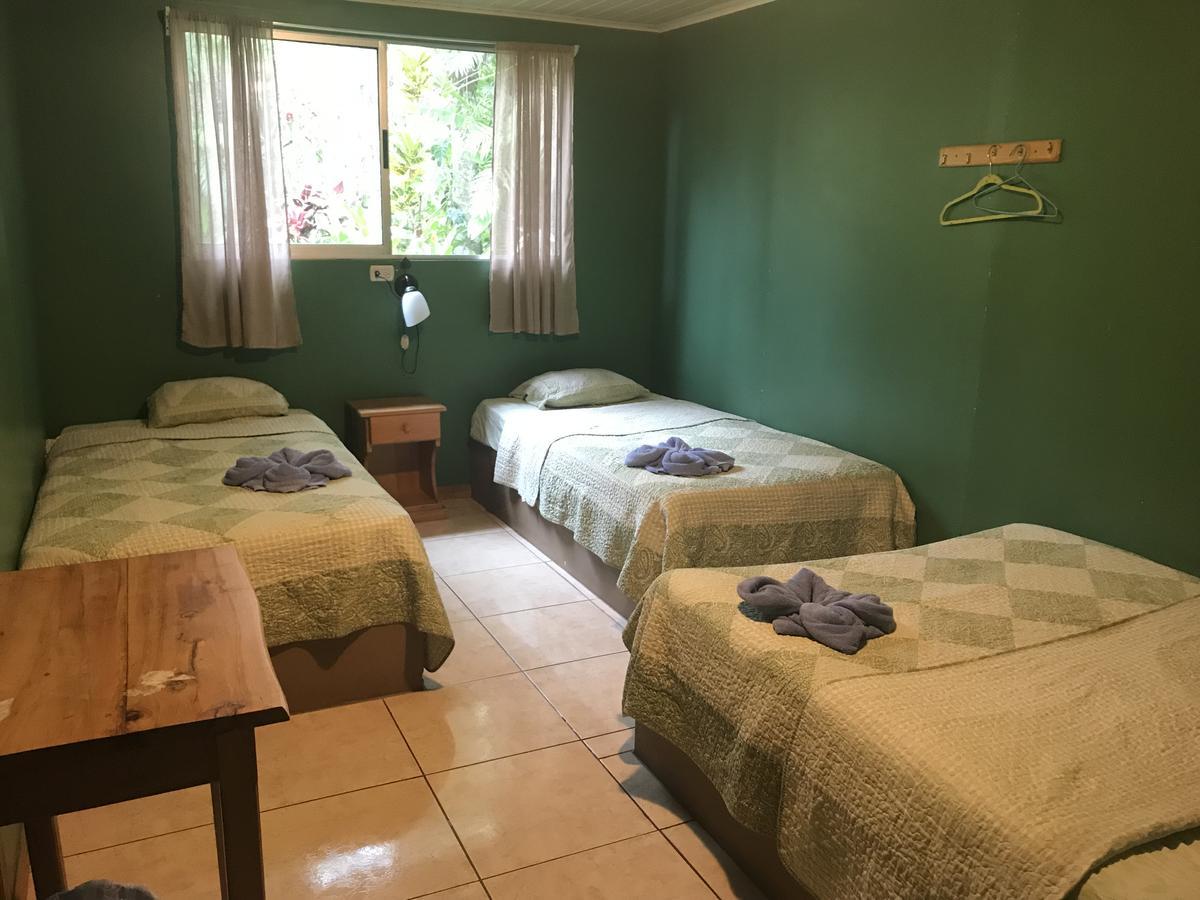 Uran Hotel *