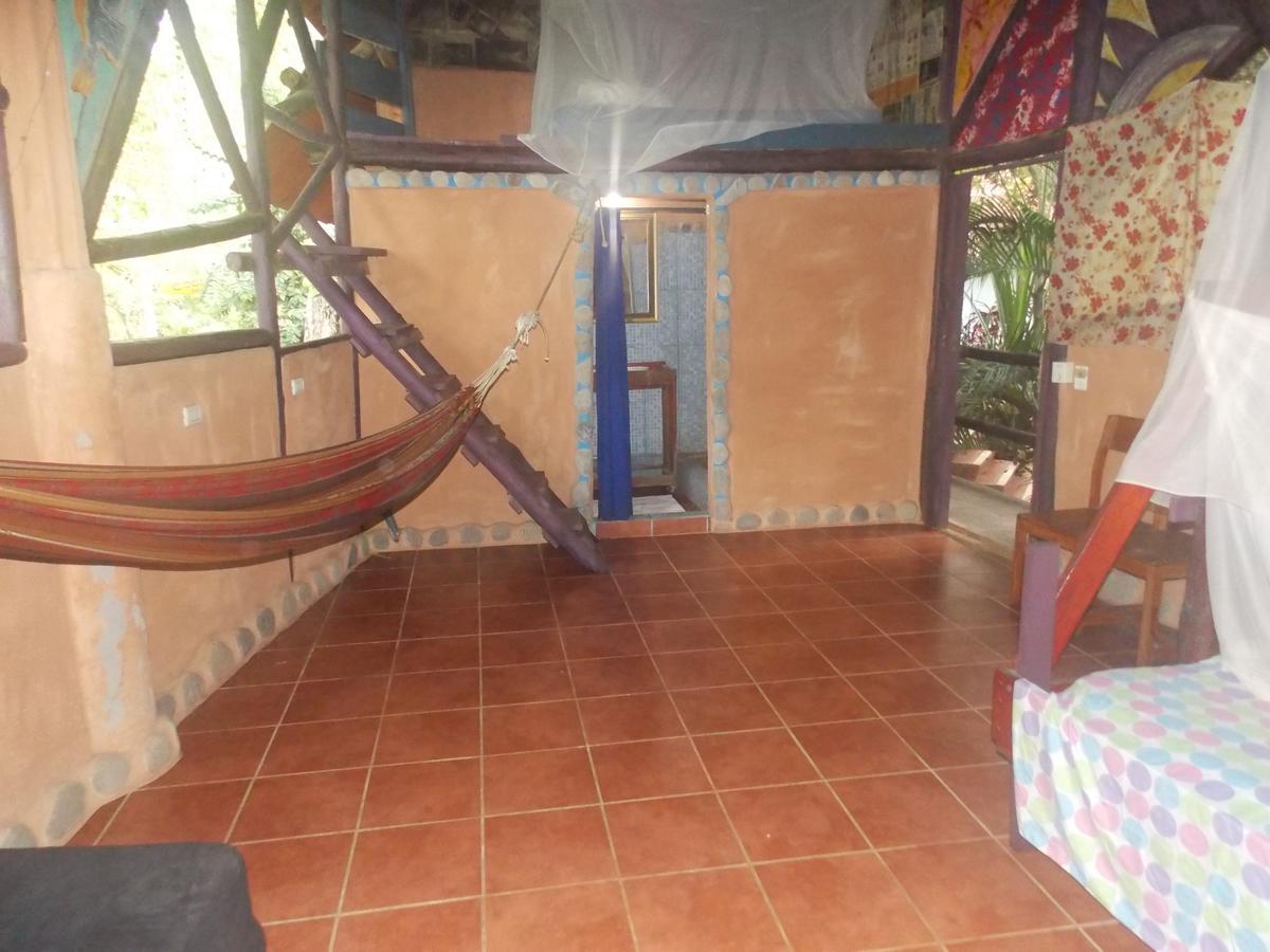 Piramys And Tours In Dominical