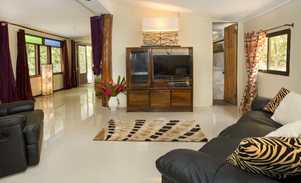 Charlie's Jungle House Guest house 3*